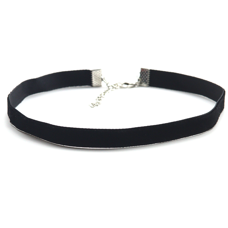 Collana corta in velluto vinta - Body Jewelry Necklace recensione e prezzo